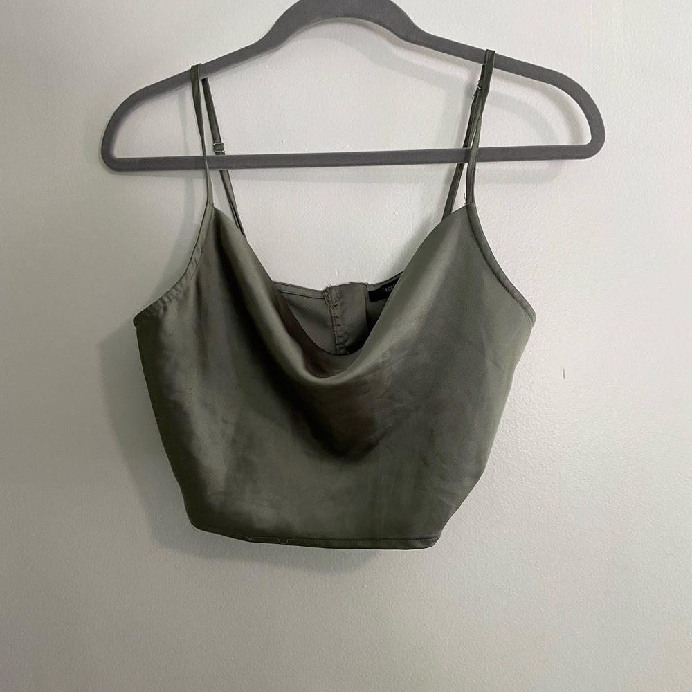 FOREVER 21 Satin Cropped Tank Top